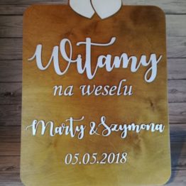 witacz na wesele, tablica witająca gości, witanie gości na weselu, witamy na weselu. inspiracje weselne, weselne inspiracje, dekoracje weselne, napisy weselne