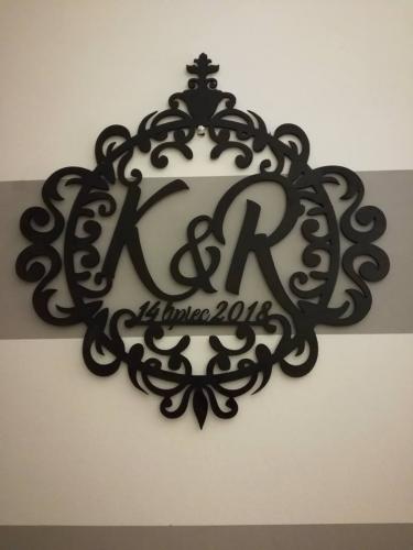 kolo-kolo z imionami-kolo na wesele-kolo na scianke-kolo-z-imionami-kolo-na-scianke-dekoracje weselne-jak udekorowac sale-kolo personalizowane-kolo ornament-napisy weselne